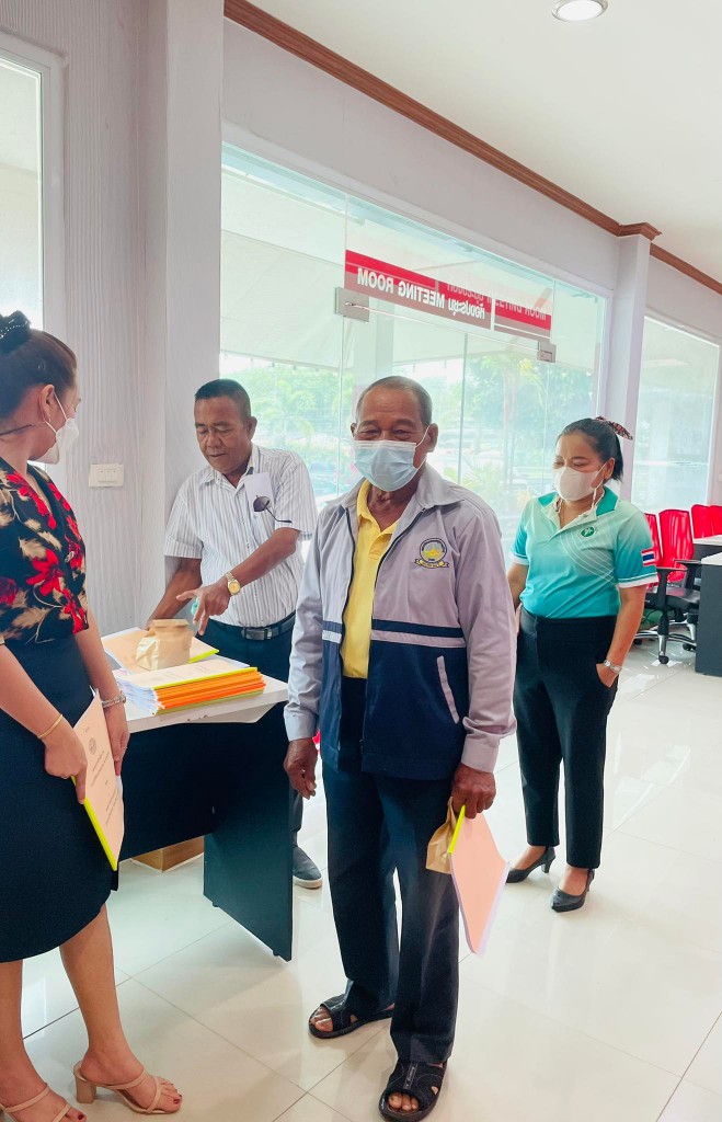 การประชุมคณะกรรมการพัฒนาเทศบาลตำบลทุ่งหลวง วันที่ 19 ตุลาคม 2565 ณ ห้องประชุมเทศบาลตำบลทุ่งหลวง พิจารณาร่างแผนการดำเนินงาน ประจำปี งบประมาณ พ.ศ. 2566