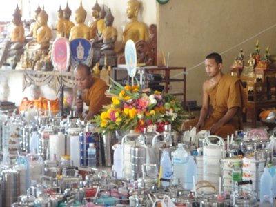 งานสรงน้ำรูปหล่อหลวงพ่อเปี่ยม อินทสุวรรณโณ ประจำปี 2555