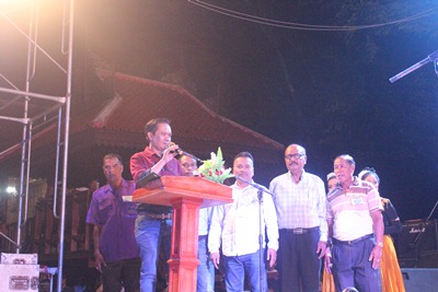 สรงน้ำรูปหล่อหลวงพ่อเปี่ยม อินทสุวรรโณ
